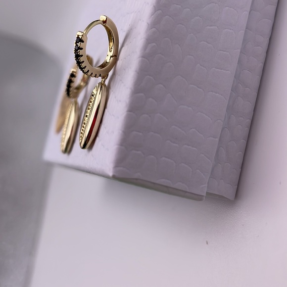 Earrings Gold Plated 18K Huggies Modern Fashion Woman’s Girl’s - Picture 12 of 12